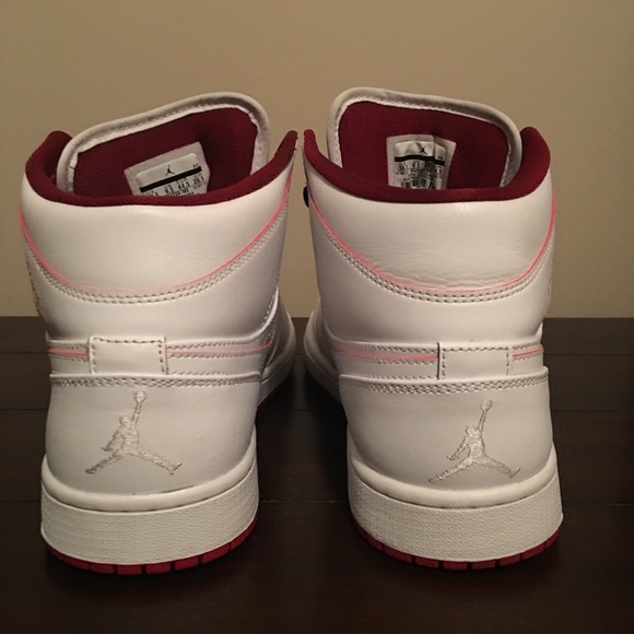 Jordan 1 - Picture 2 of 8